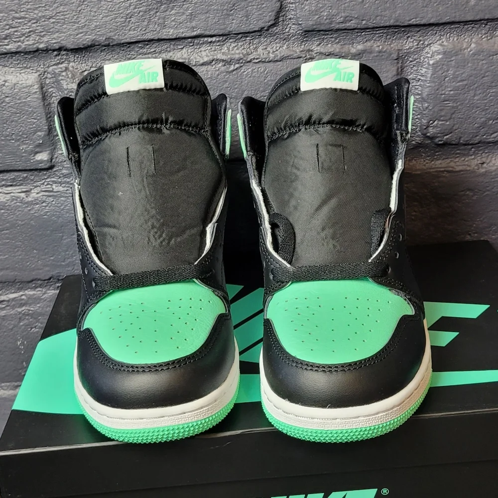 Nike Jordan Retro 1 Green/Black/White Size 6.5